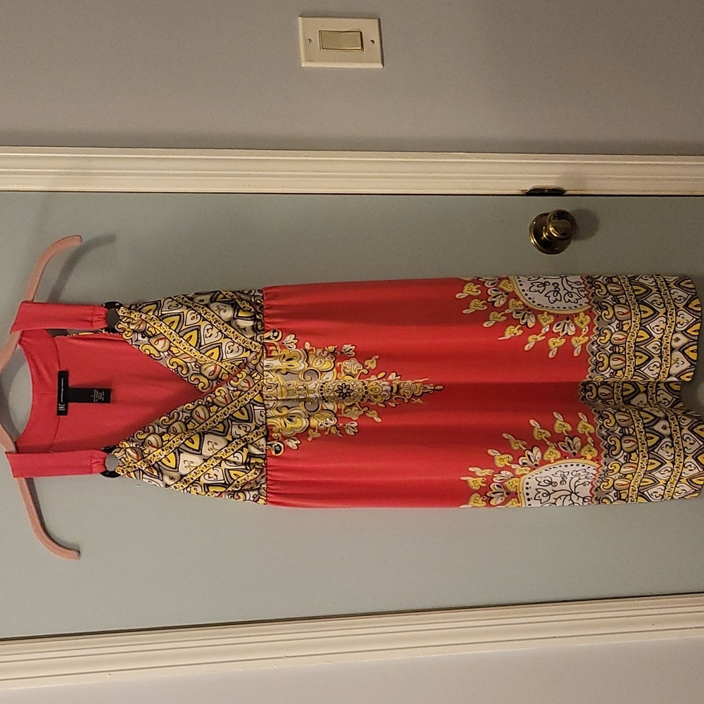 NWOT, Pink multi color dress.